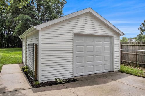 13568 Day Rd, Mishawaka IN 46545-4730 exterior