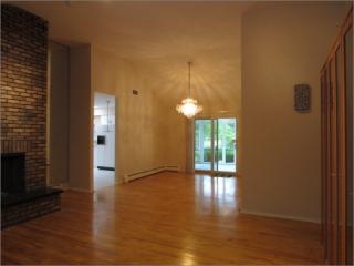 3 Quinby Ct, Parsippany, NJ 07054-4320