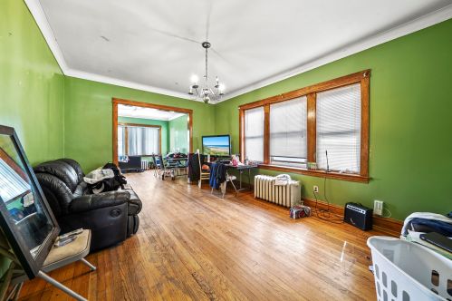 5054 Fletcher St, Chicago IL 60641-5037 exterior