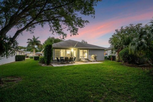 381 Del Rio Blvd, Boca Raton FL 33432-4735 exterior