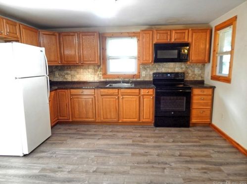 62 Pearl St, Seymour CT 06483-3709 exterior