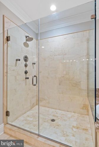 1645 Kirby Rd, Mc Lean VA  22101-3240 exterior