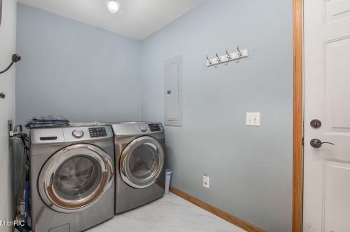 1944 Lincoln Rd, Allegan MI 49010-9435 exterior