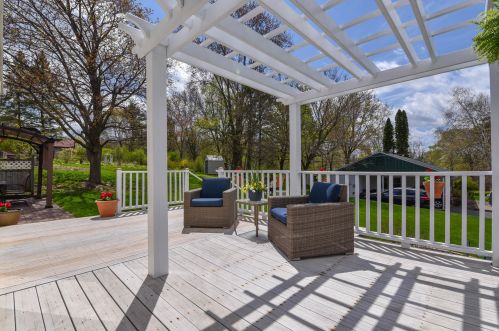 11709 Potter Rd, Milwaukee WI 53226-3658 exterior