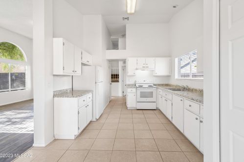 7209 Avenida Del Nopal, Tucson AZ  85746-7954 exterior