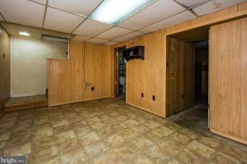 8024 Bosley Ct, Glen Burnie MD 21061-4925 exterior