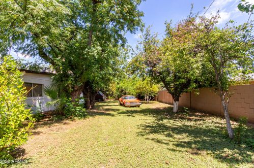 2530 29 Pl, Phoenix AZ 85016-5815 exterior