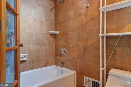 835 Long Cove Rd, Glen Burnie MD 21060-8462 exterior