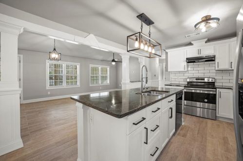 484 Dot Dr, Atlanta GA 30349-2703 exterior