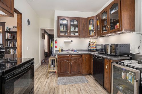 224 Old Orchard Pl, Kalamazoo MI  49007-3717 exterior