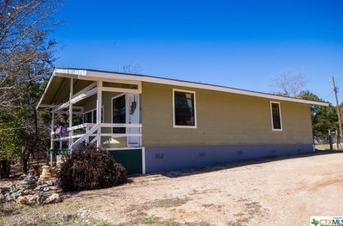 864 Hillside Dr, Spring Branch TX 78070-3808 exterior