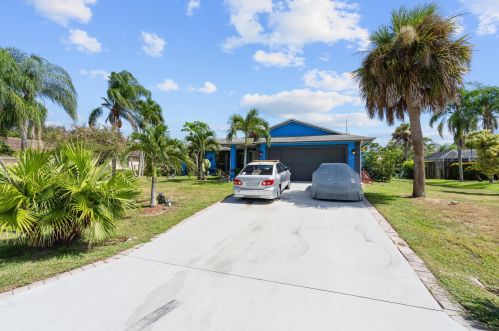 1380 Janette Ave, Fort Pierce, FL 34953-1221