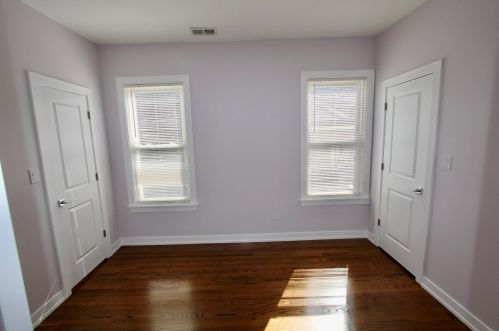 6942 Indiana Ave, Chicago IL 60637-4509 exterior