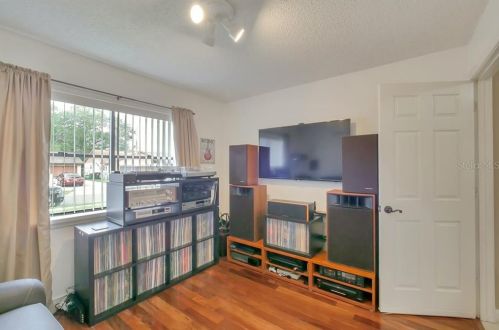 3616 Falling Leaf Ln, Orlando FL 32810-2268 exterior