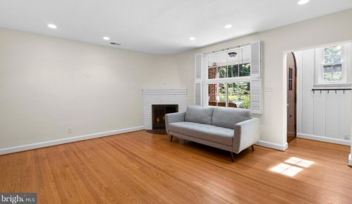 2039 Huidekoper Pl, Washington DC  20007-2209 exterior