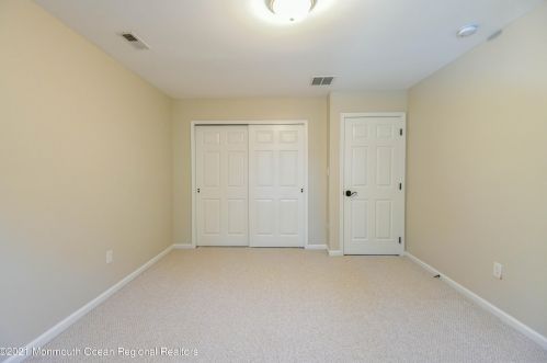 5 Markus Ct, Jackson Twp NJ  08527-2886 exterior