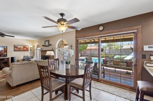 909 Msn Dr, Chandler AZ 85224-2243 exterior