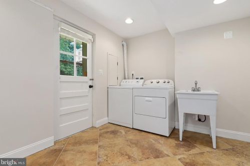 6527 Divine St, Mc Lean VA 22101-4623 exterior