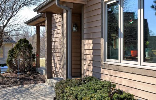 12393 Waterford Ave, Milwaukee, WI 53228-1891