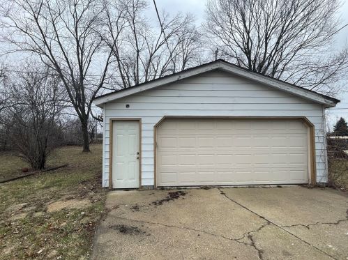 2926 Bobolink Ave, Milwaukee WI  53209-4248 exterior