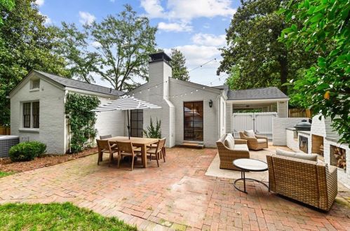 1856 Colland Dr, Atlanta GA 30318-2604 exterior