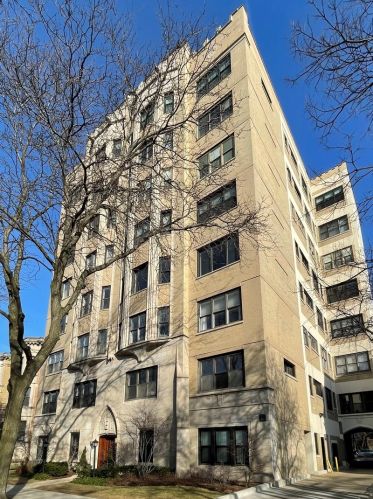 5719 Kenwood Ave, Chicago IL  60637-1743 exterior