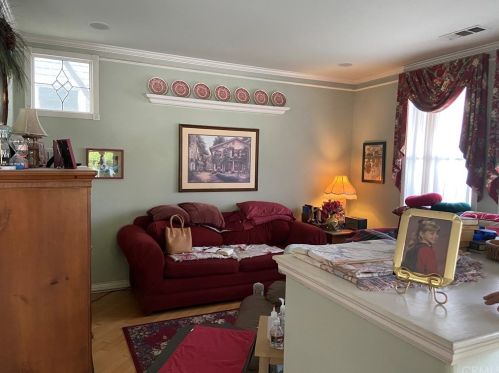 206 Ash St, Brea CA 92821-5010 exterior