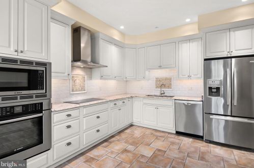 3648 Winfield Ln, Washington DC  20007-2348 exterior