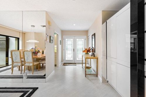 53 Hampshire Ln, Boynton Beach FL 33436-7414 exterior