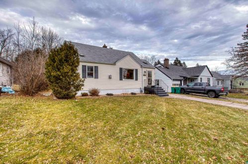 4321 Dodge St, Duluth MN 55804-1409 exterior