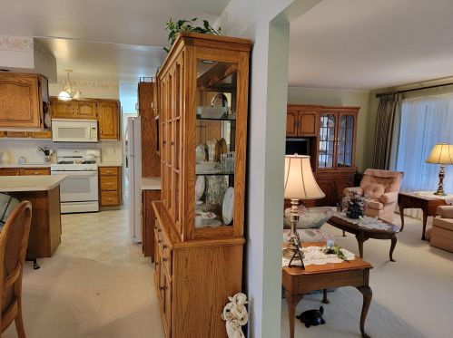 3304 Glenside Blvd, Meskegon MI 49441-6206 exterior