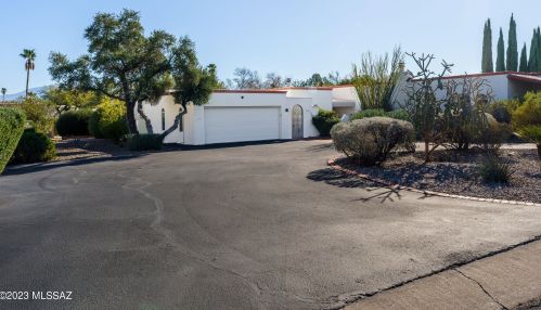 2620 Camino Valle Verde, Tucson AZ  85715-3412 exterior