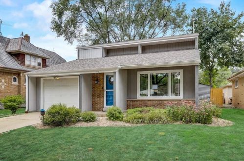 9916 Grantosa Dr, Milwaukee WI  53222-1411 exterior