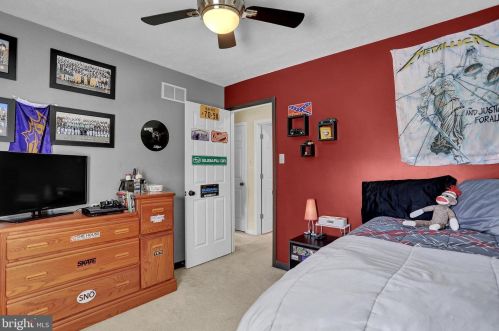 141 Pheasant Run Ln, Hanover PA 17331-9186 exterior