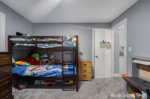 4013 8th Ave, Wyoming MI  exterior