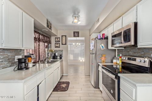 4708 76 Ave, Phoenix AZ 85033-2431 exterior