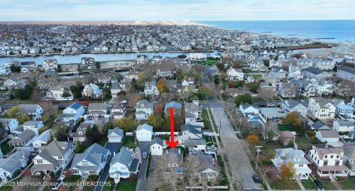 302 4 Ave, Belmar NJ 07719-2155 exterior