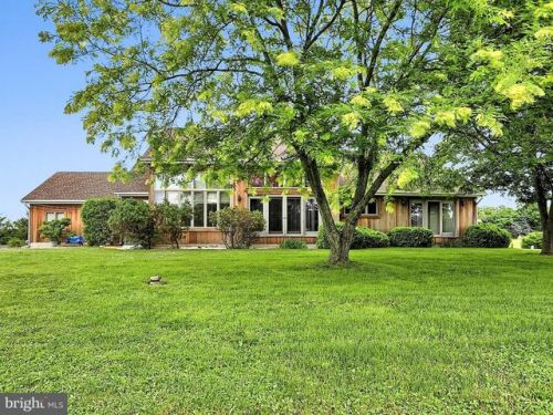 325 Crouse Rd, Littlestown, PA 17340-9312