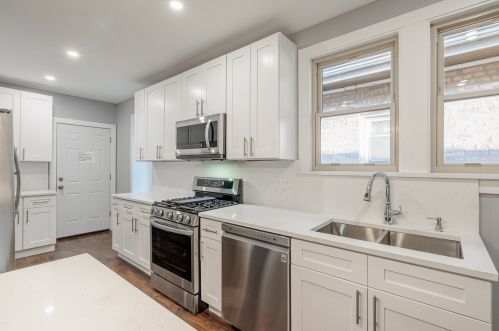 5505 Parkside Ave, Chicago IL  60638-2814 exterior