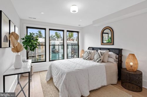 1744 T St, Washington DC 20009-7102 exterior