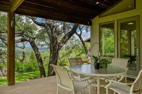 908 Castle Ridge Rd, Austin TX 78746-5154 exterior