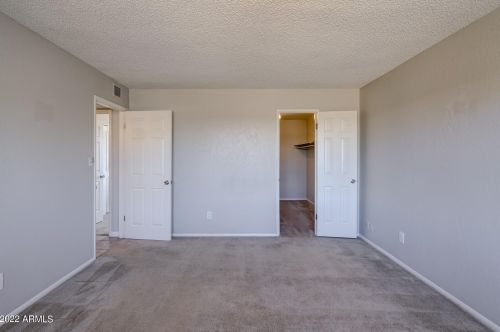 18025 33rd Ave, Phoenix AZ  85053-1648 exterior