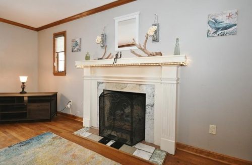 921 Meadowcroft Ave, Pittsburgh PA 15216-1119 exterior