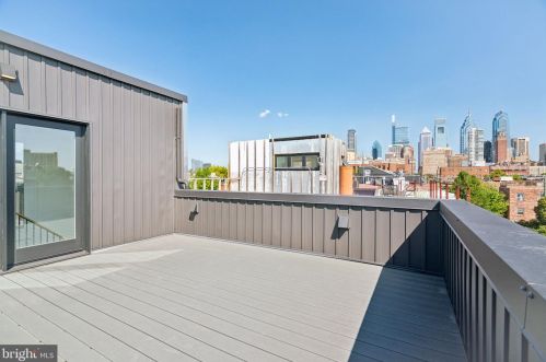 761 Cleveland St, Philadelphia PA 19146-2909 exterior