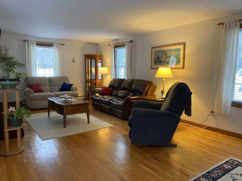 14 Brookwood Dr, Concord NH 03301-1800 exterior