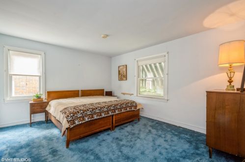 5227 Lamon Ave, Chicago IL 60630-1605 exterior