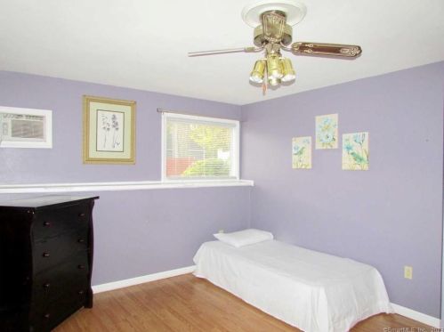 36 Belmont Ave, Windsor CT  06095-3335 exterior