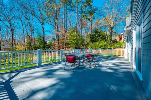 1434 Cedarhurst Dr, Atlanta GA 30338-4619 exterior