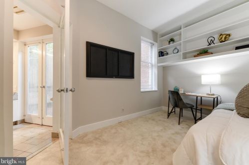 1007 New Hampshire Ave, Washington DC 20011-4729 exterior