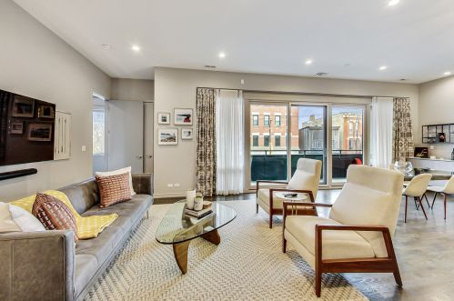 1311 Chicago Ave, Chicago, IL 60642-5706